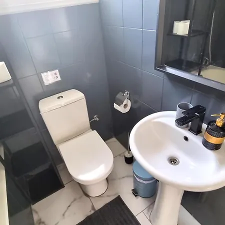 Cozy Apt, Near Airport With 100mbit Internet Apartman Lárnaka