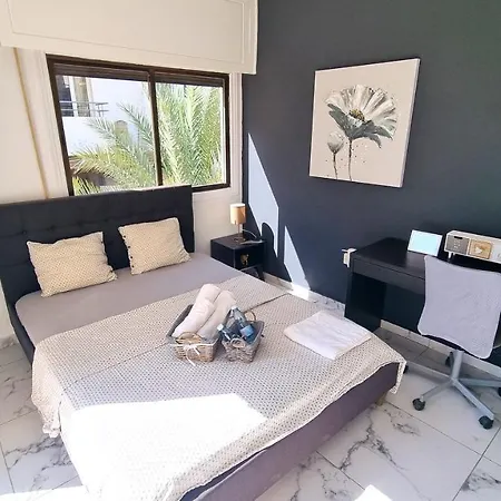 アパート Cozy Apt, Near Airport With 100mbit Internet *