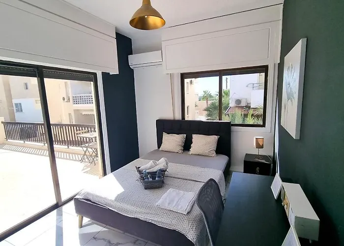 Cozy Apt, Near Airport With 100mbit Internet Larnaca